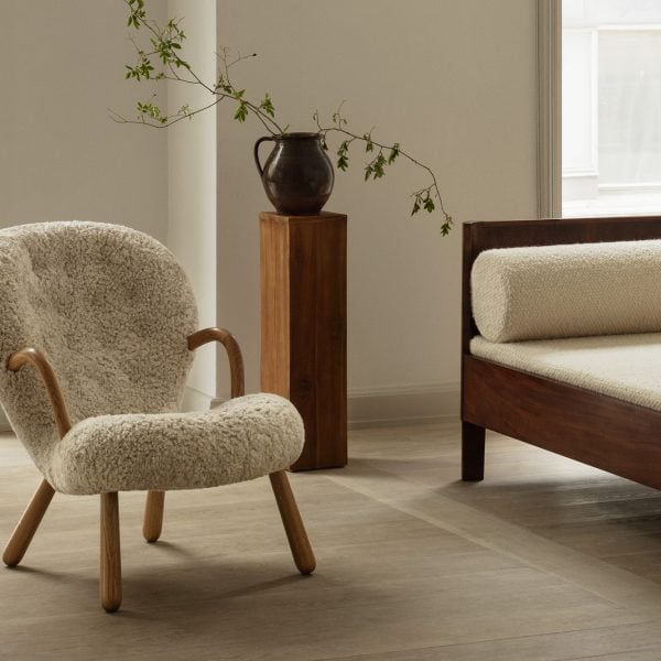 clam chair arnold madsen dagmar design dezeen 2364 hero