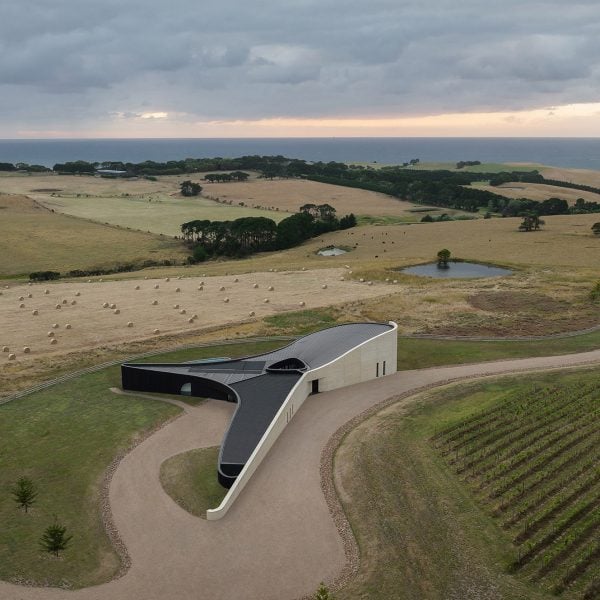 wood marsh peninsula house rammed earth melbourne australia dezeen 2364 col 5