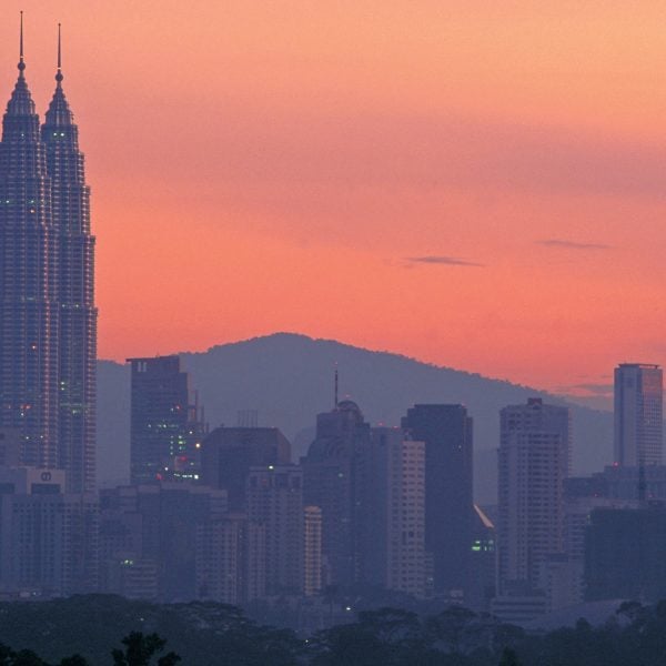 petronas towers pelli clarke ctbuh award dezeen 2364 hero