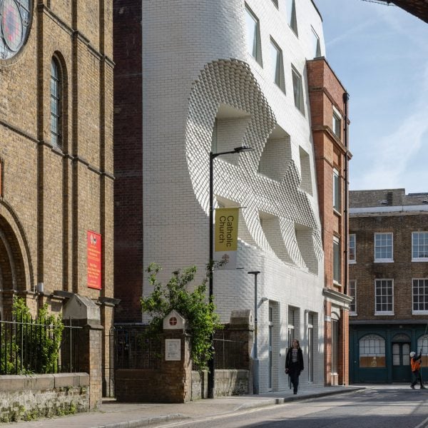 hero corstorphine wright the scoop london office dezeen 2364 col 7