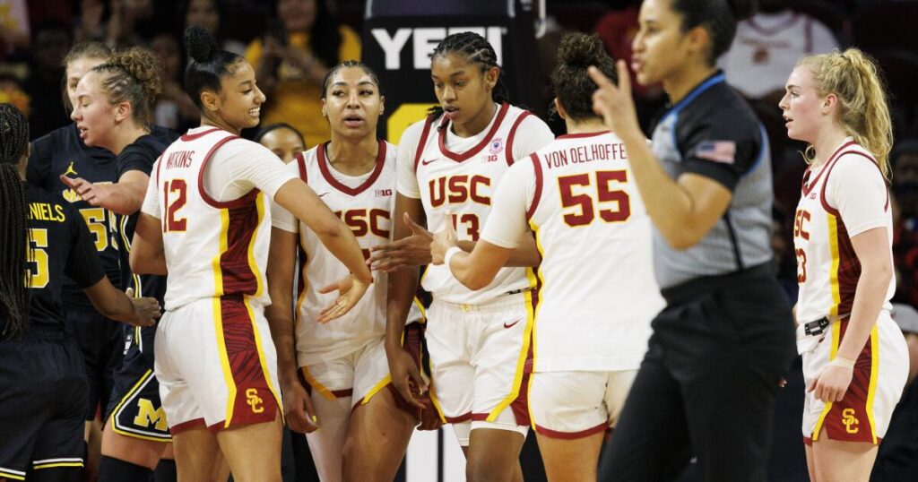 urlhttps3A2F2Fcalifornia times brightspot.s3.amazonaws.com2F8d2Faf2F887e39f54f1381c8b9be90fa51282F1488041 sp ncaa wbb usc michigan 21 gmf