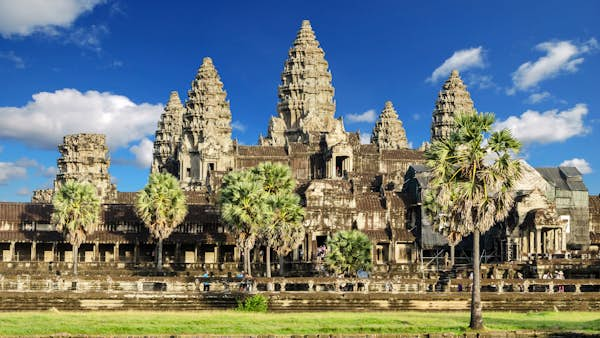 Cambodia Angkor Wat Waj shutterstockRF312461543 crop