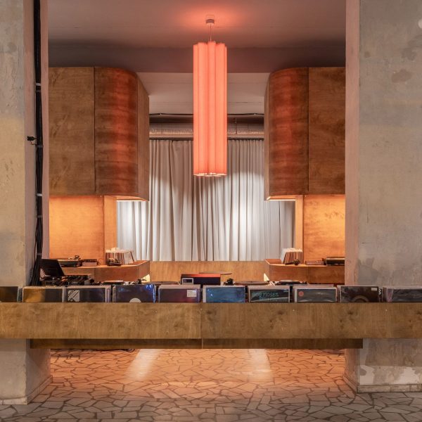 bar ton anda zota muromuro studio bucharest romania interiors dezeen 2364 col 34 HERO 1