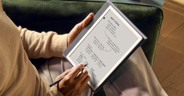 2024 Kindle Scribe Lifestyle Press Image