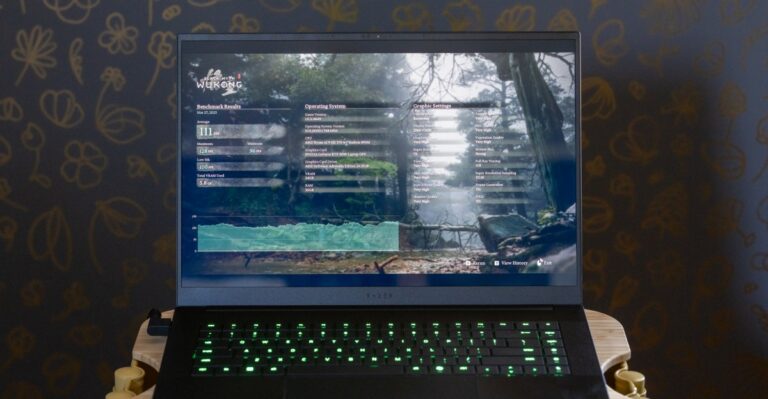 257655 Razer Blade 16 laptop 2025 5090 ADiBenedetto 0001
