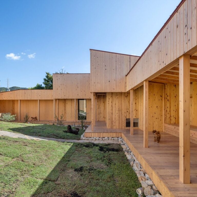 necklace villa 1110 office for architecture japan dezeen 2364 sq 852x852