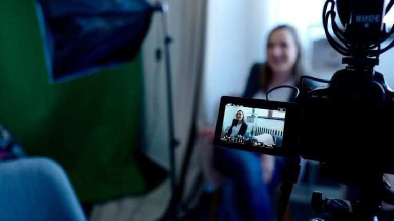 From Behind The Scenes To Center Stage Featuring SMEs In Learning Content e1744894310535